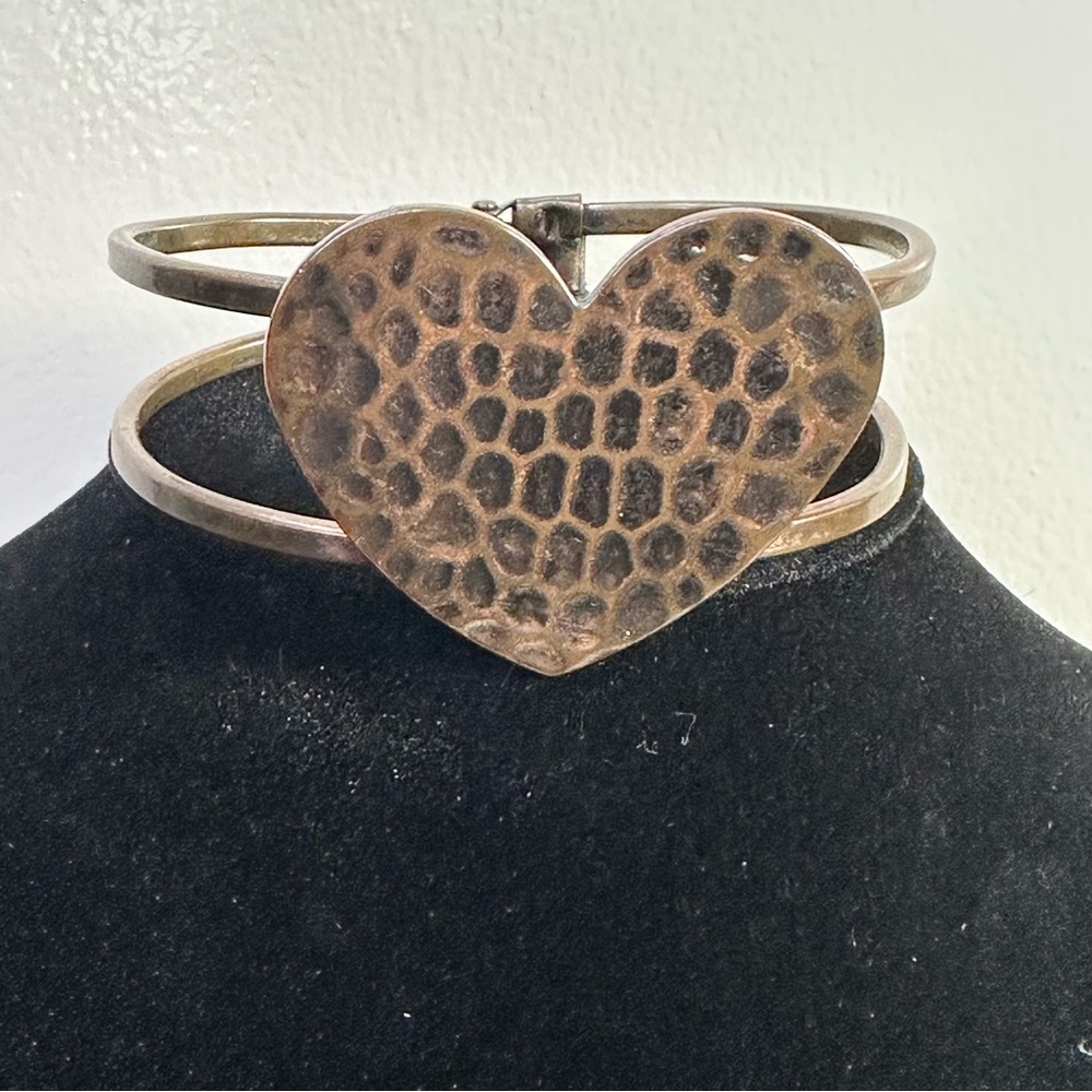 Heart-Shaped Copper/Black Hammered Metal Bracelet